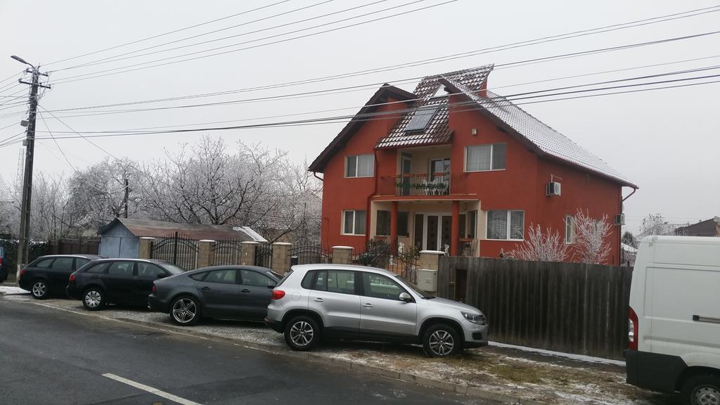 Family Pension Арад Екстериор снимка